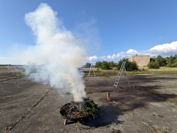 Feuerschalentest auf dem Verkehrslandeplatz in Rothenburg/O.L.